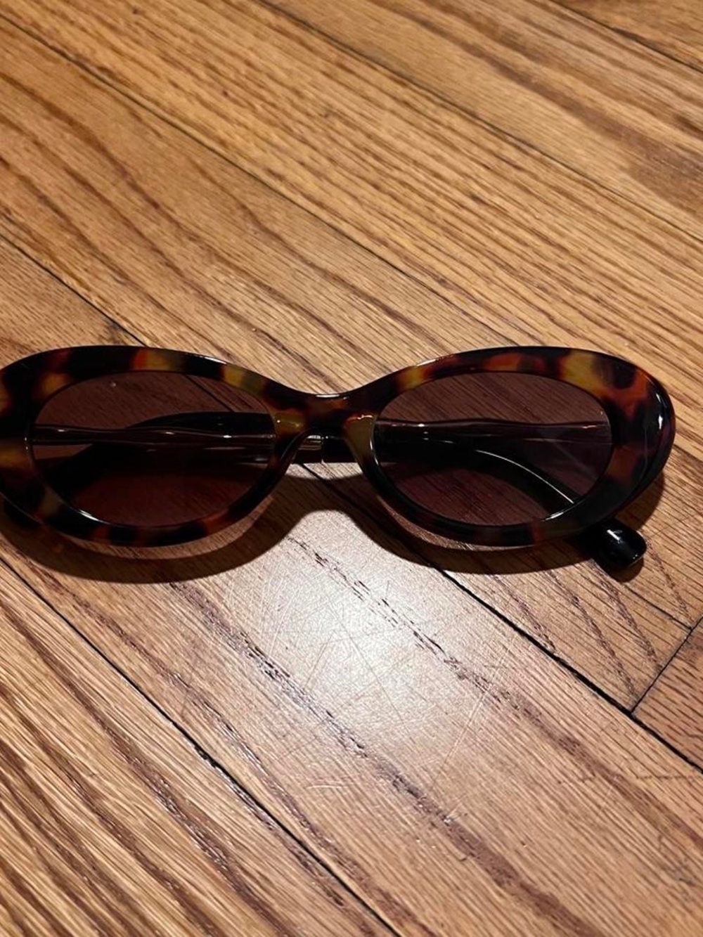 Tortoiseshell Oval Sunglasses - Brown Lenses